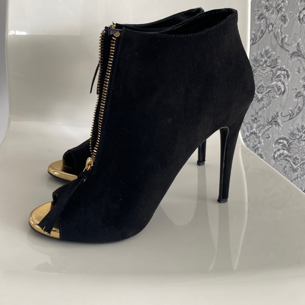 Ultra sexy heeled booties